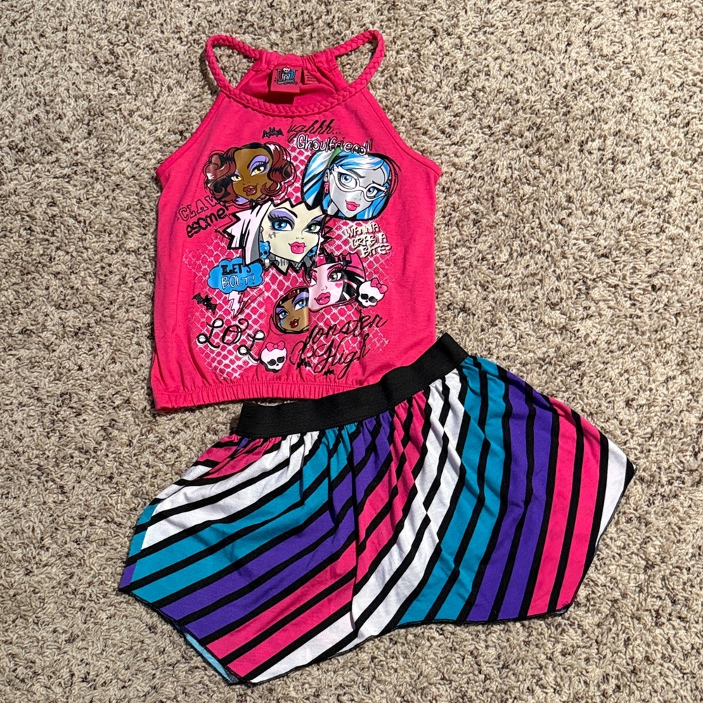 Girls size S (6/6x) monster high skort set
